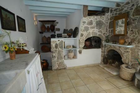 Old Traditional House Mandrákion Extérieur photo