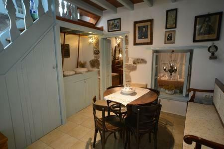 Old Traditional House Mandrákion Extérieur photo