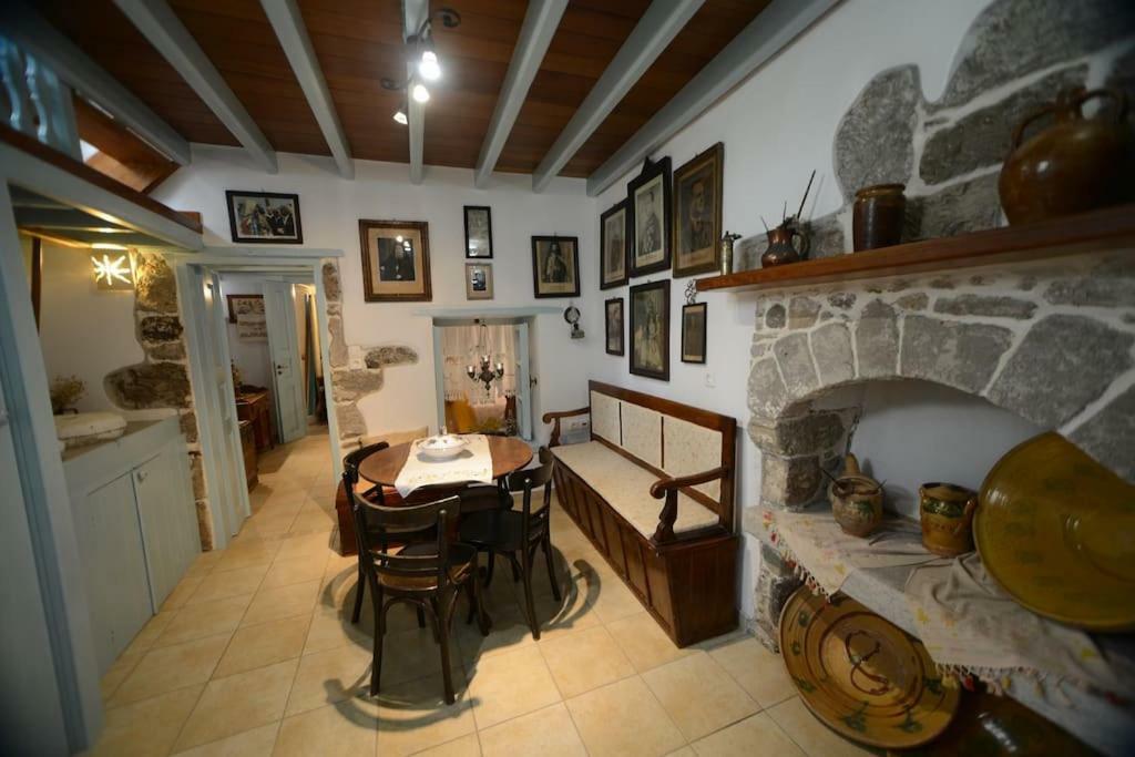Old Traditional House Mandrákion Extérieur photo